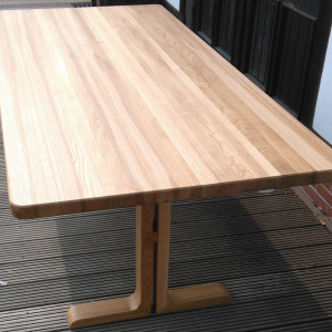 Eichentisch aus Holz